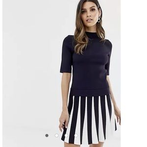 NWT TED BAKER HETHIRA PLEATED NAVY AND WHITE MINI DRESS SIZE 6 US OR 2 TED